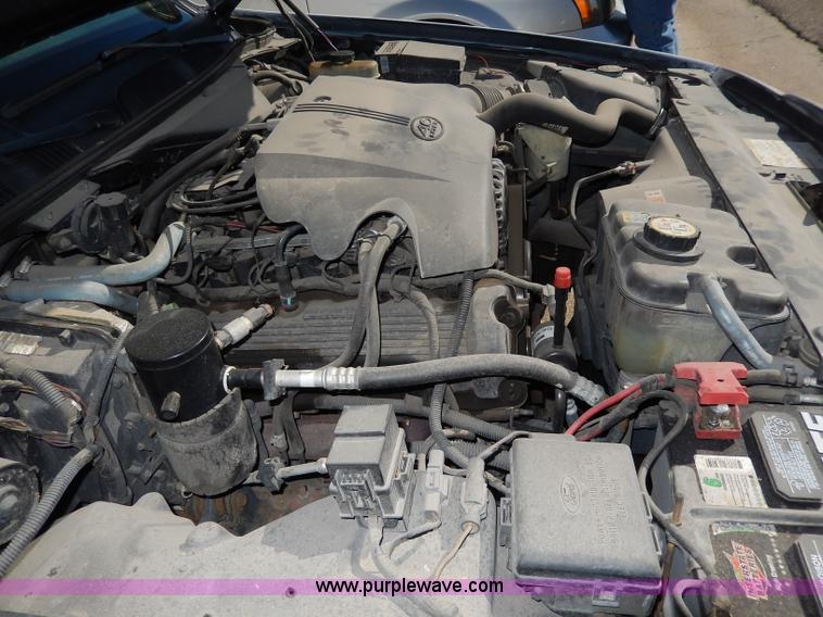 image for item H9625 2001 Ford Crown Victoria Police Interceptor