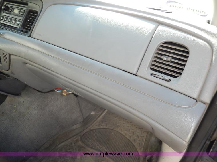 image for item H9625 2001 Ford Crown Victoria Police Interceptor