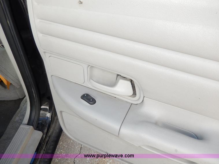 image for item H9625 2001 Ford Crown Victoria Police Interceptor