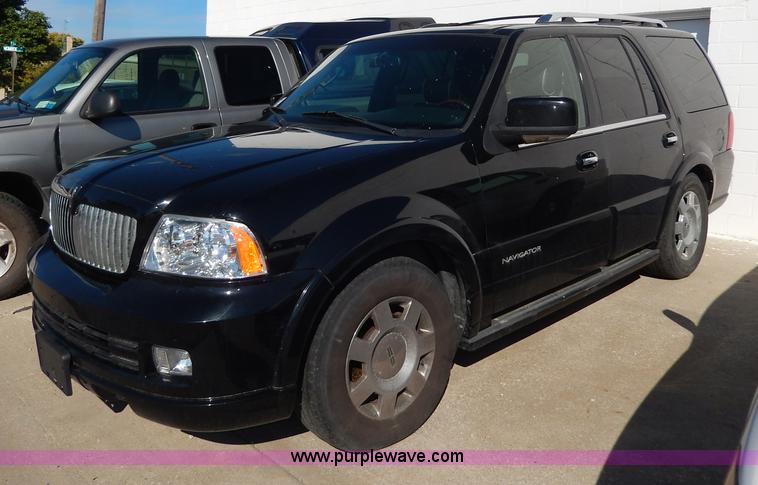image for item H9626 2006 Lincoln Navigator Limited Edition SUV