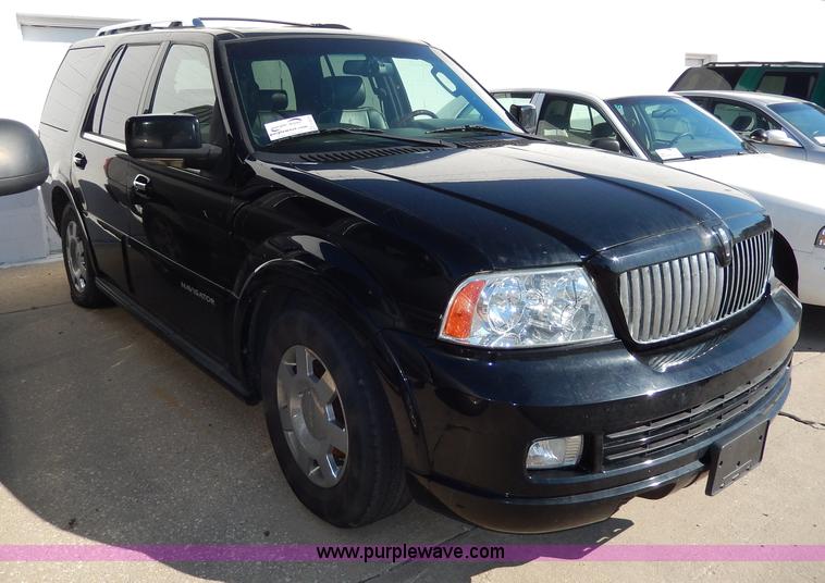 image for item H9626 2006 Lincoln Navigator Limited Edition SUV