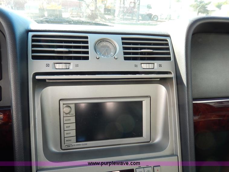 image for item H9626 2006 Lincoln Navigator Limited Edition SUV