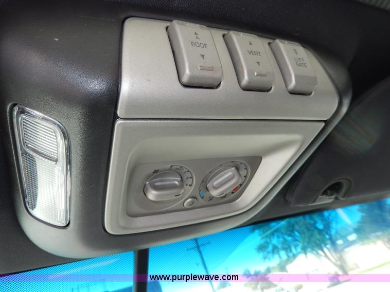 image for item H9626 2006 Lincoln Navigator Limited Edition SUV