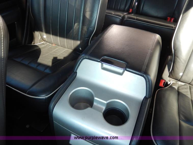 image for item H9626 2006 Lincoln Navigator Limited Edition SUV