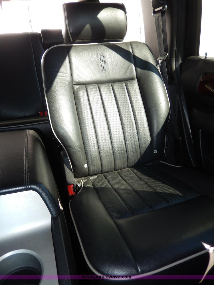 image for item H9626 2006 Lincoln Navigator Limited Edition SUV