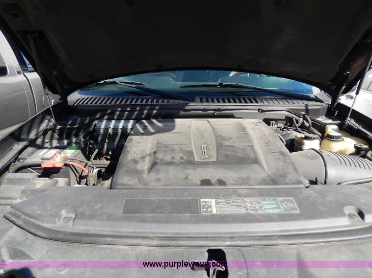 image for item H9626 2006 Lincoln Navigator Limited Edition SUV