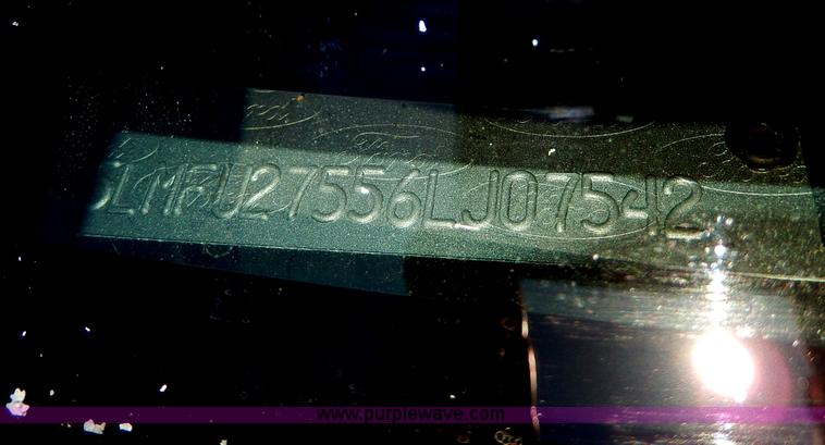 image for item H9626 2006 Lincoln Navigator Limited Edition SUV