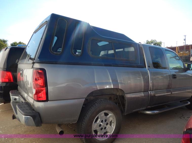 image for item H9627 2007 Chevrolet Silverado Classic 1500 pickup truck