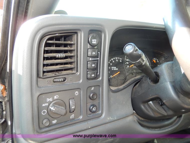 image for item H9627 2007 Chevrolet Silverado Classic 1500 pickup truck