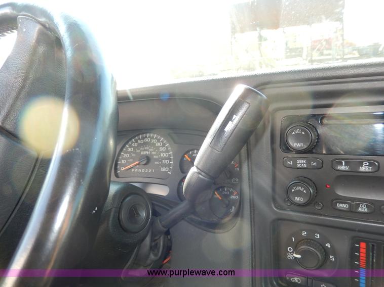 image for item H9627 2007 Chevrolet Silverado Classic 1500 pickup truck