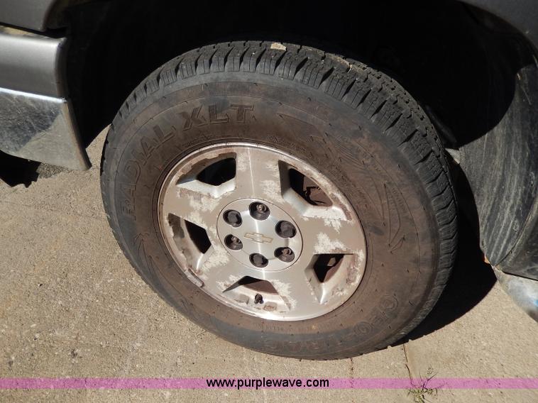 image for item H9627 2007 Chevrolet Silverado Classic 1500 pickup truck