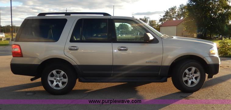 image for item H9631 2007 Ford Expedition XLT SUV