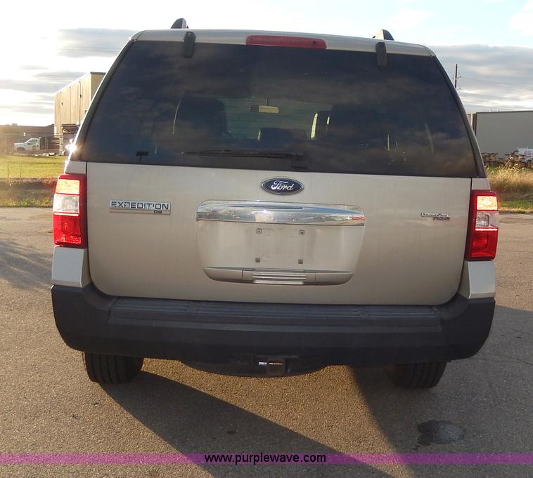 image for item H9631 2007 Ford Expedition XLT SUV