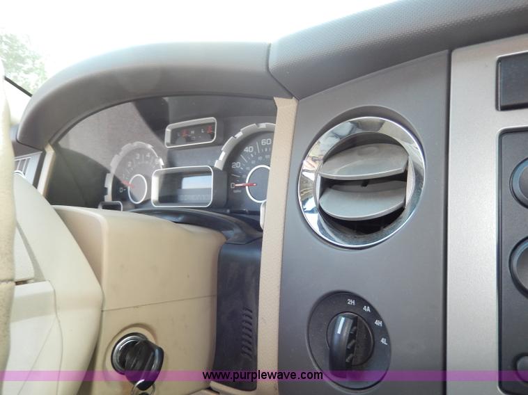 image for item H9631 2007 Ford Expedition XLT SUV