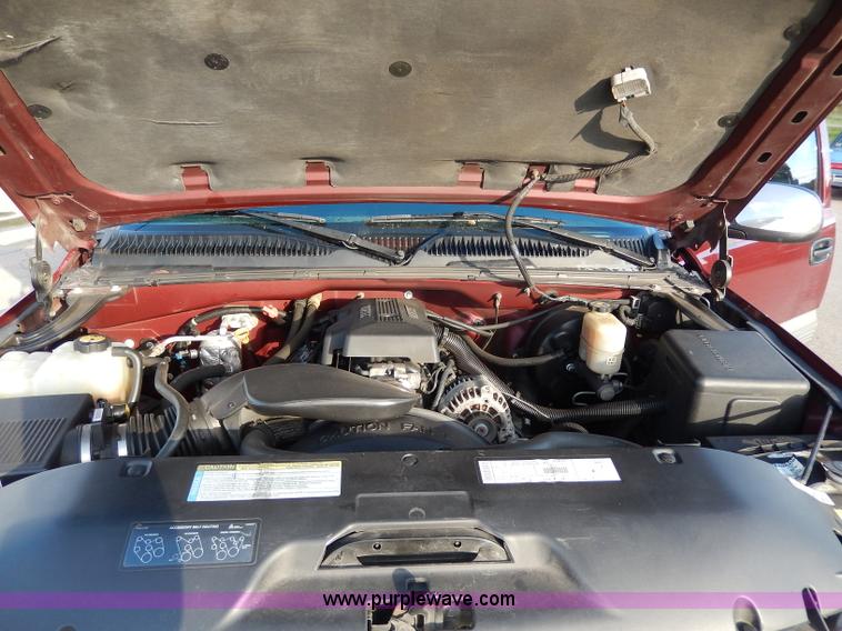 image for item H9633 2000 Chevrolet Silverado 1500 Z71 Ext. Cab pickup truck