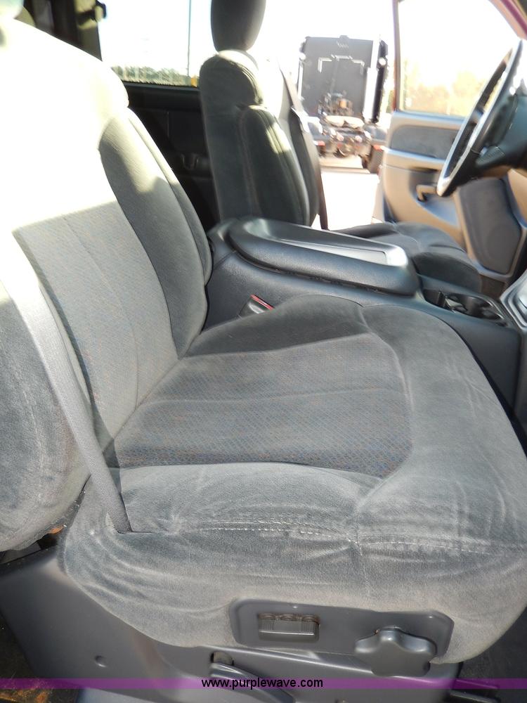 image for item H9633 2000 Chevrolet Silverado 1500 Z71 Ext. Cab pickup truck