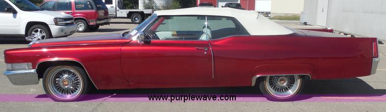 image for item H9710 1970 Cadillac convertible