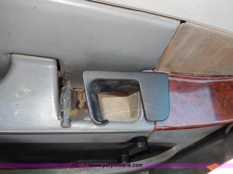 image for item I4251 2001 Freightliner Century Class ST120 semi truck