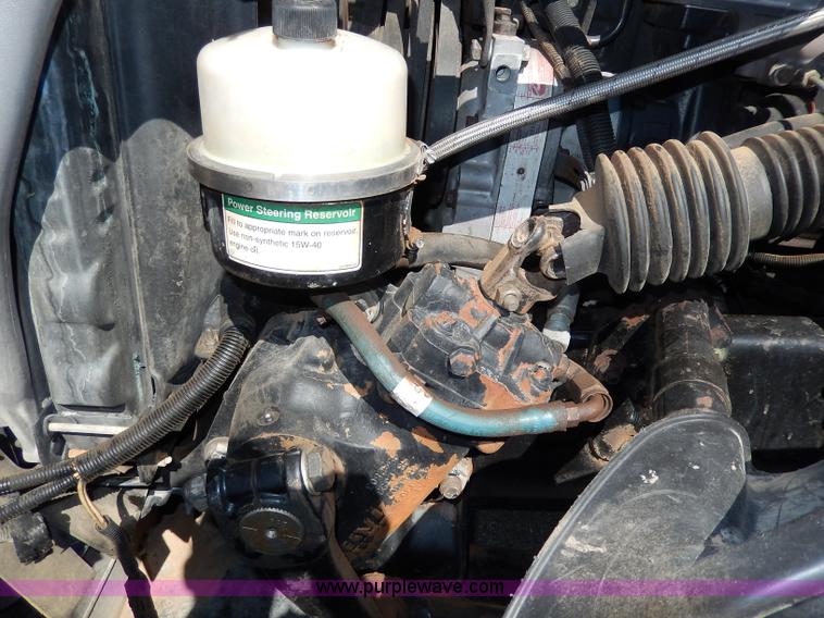 image for item I4251 2001 Freightliner Century Class ST120 semi truck