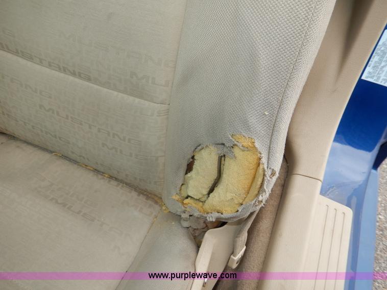 image for item I4255 2006 Ford Mustang