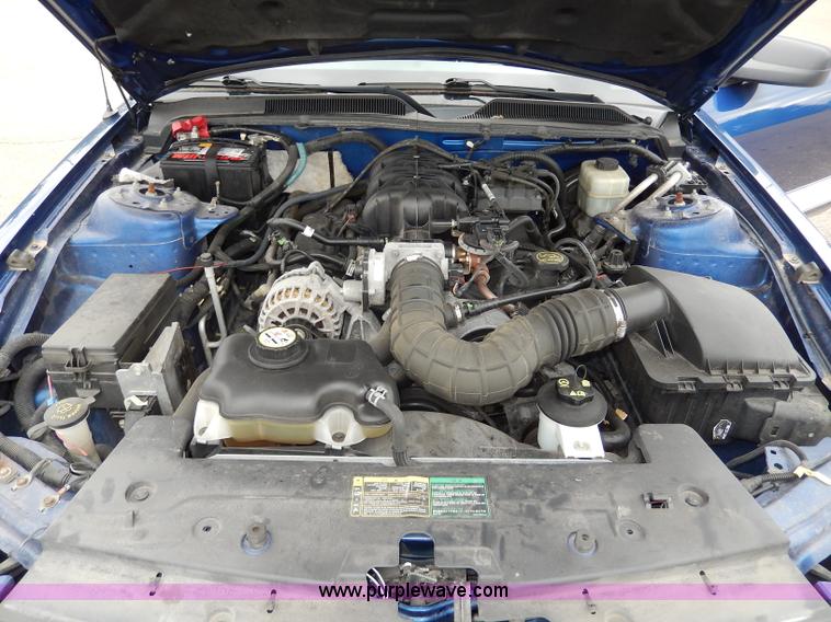 image for item I4255 2006 Ford Mustang