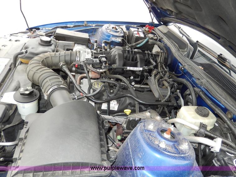 image for item I4255 2006 Ford Mustang