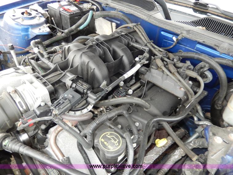 image for item I4255 2006 Ford Mustang