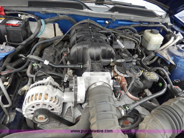 image for item I4255 2006 Ford Mustang