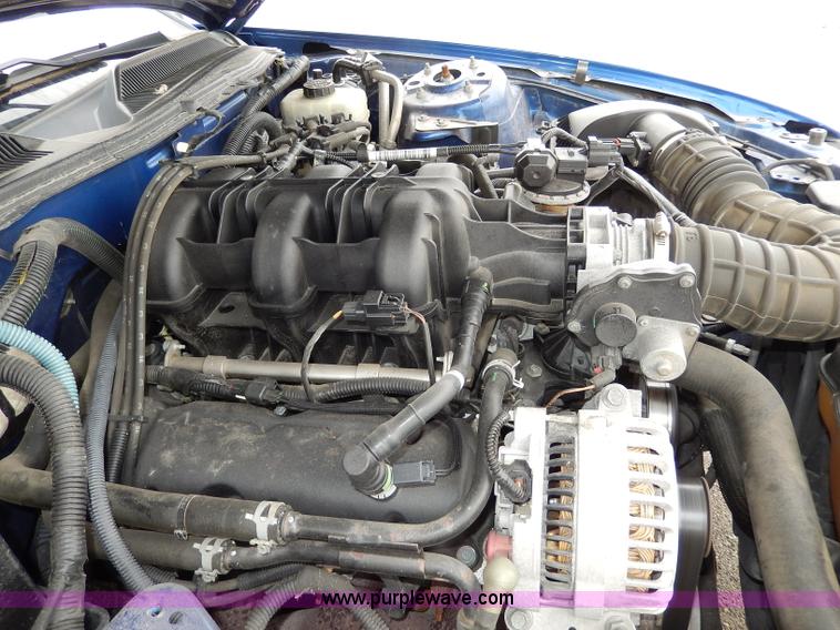 image for item I4255 2006 Ford Mustang