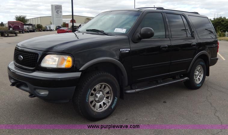 image for item I4256 2002 Ford Expedition XLT SUV