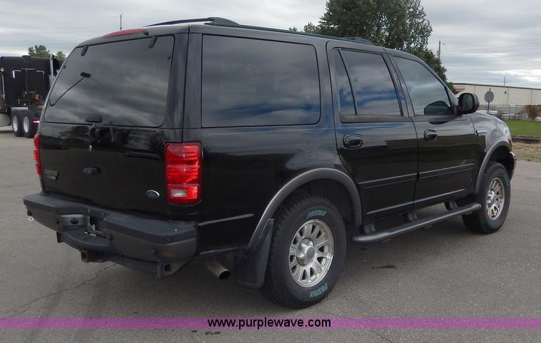 image for item I4256 2002 Ford Expedition XLT SUV