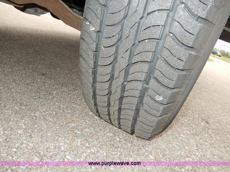 image for item I4256 2002 Ford Expedition XLT SUV