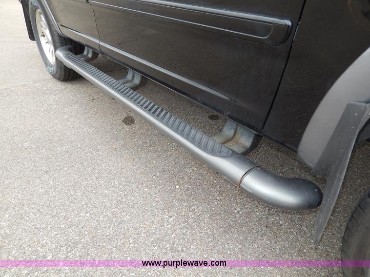 image for item I4256 2002 Ford Expedition XLT SUV