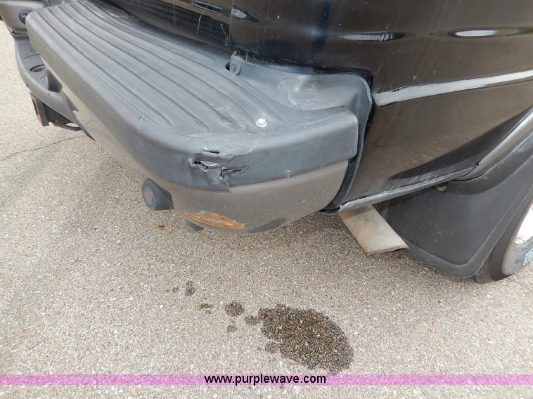 image for item I4256 2002 Ford Expedition XLT SUV