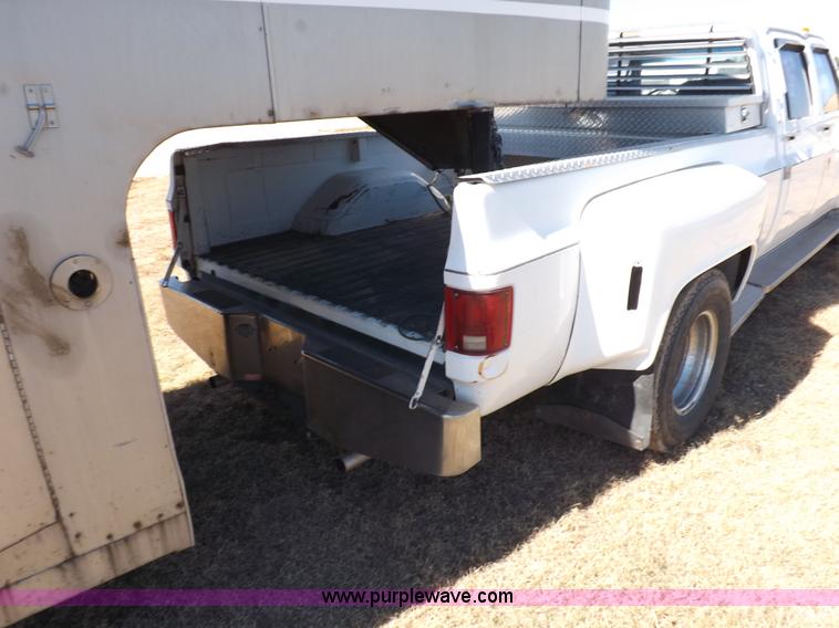 image for item I8355 1988 Chevrolet 3500 pickup truck