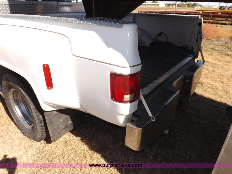 image for item I8355 1988 Chevrolet 3500 pickup truck