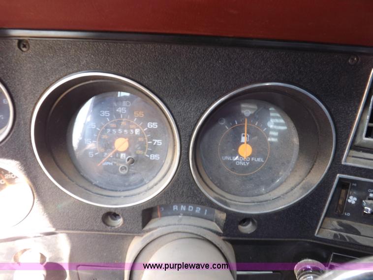 image for item I8355 1988 Chevrolet 3500 pickup truck