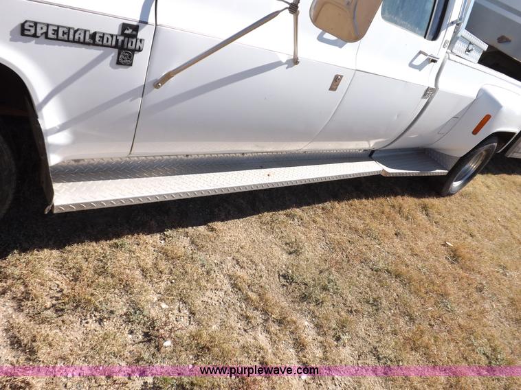 image for item I8355 1988 Chevrolet 3500 pickup truck