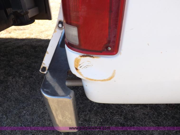 image for item I8355 1988 Chevrolet 3500 pickup truck