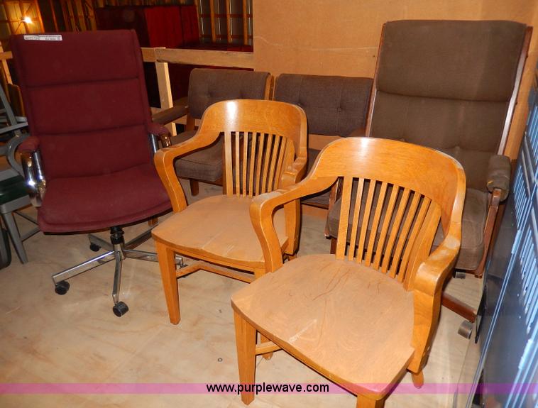 image for item AA9690 (8) assorted office chairs