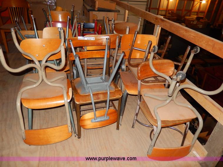 image for item AA9697 (24) assorted student chairs