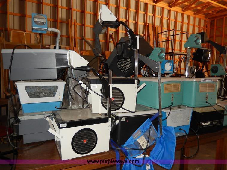 image for item AA9714 Approximately 20 assorted projectors