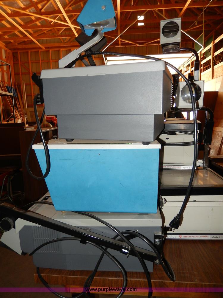 image for item AA9714 Approximately 20 assorted projectors
