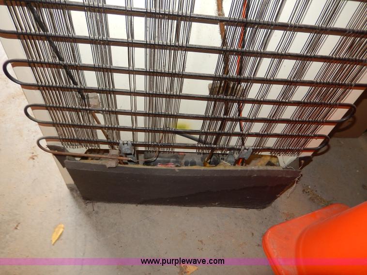 image for item AA9730 GE refrigerator