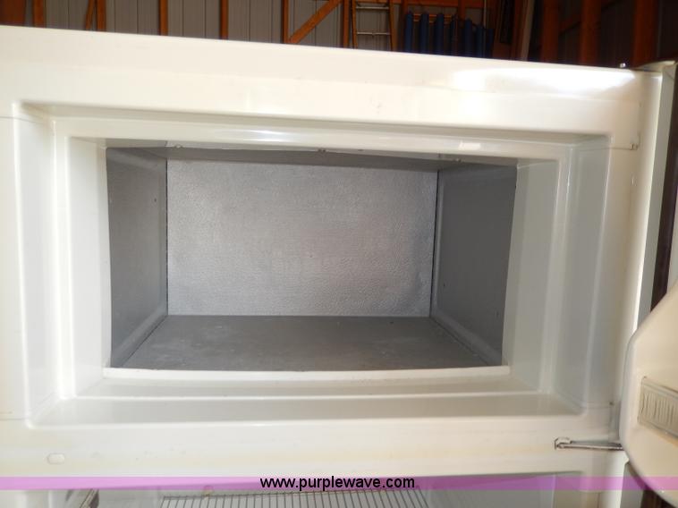 image for item AA9730 GE refrigerator