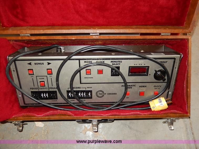 image for item AA9731 (2) Fairtron FP-6200W scoreboards