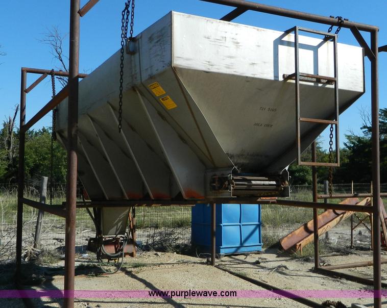 image for item AD9522 Larson 1014 stainless steel spreader