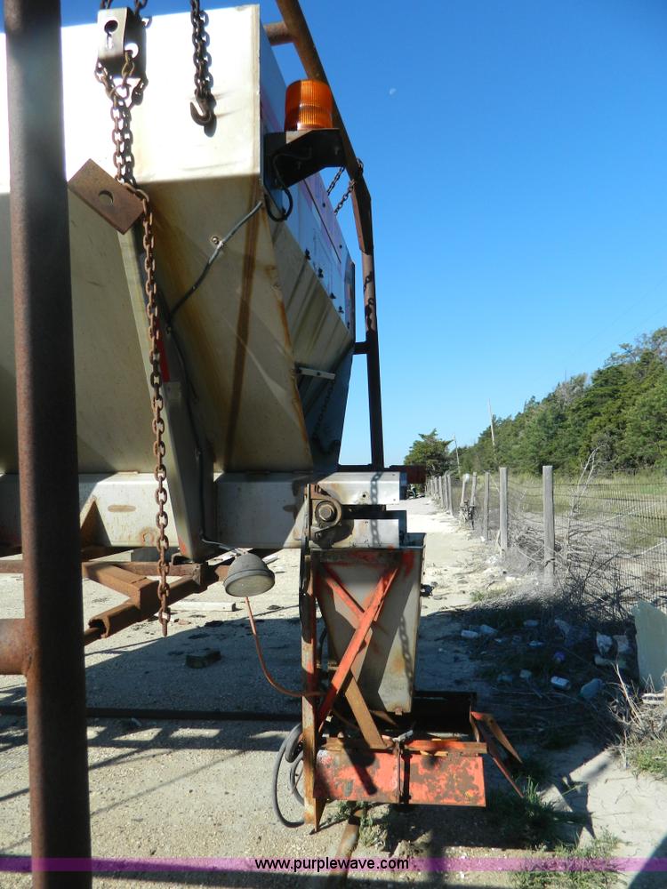 image for item AD9522 Larson 1014 stainless steel spreader