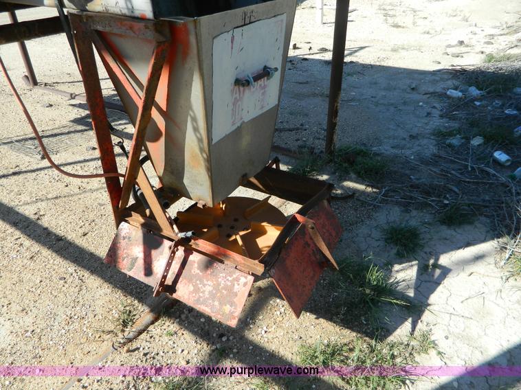 image for item AD9522 Larson 1014 stainless steel spreader