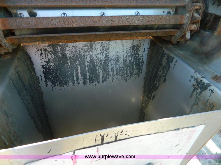 image for item AD9522 Larson 1014 stainless steel spreader